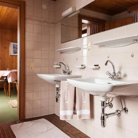 Haus Mansaura 아파트