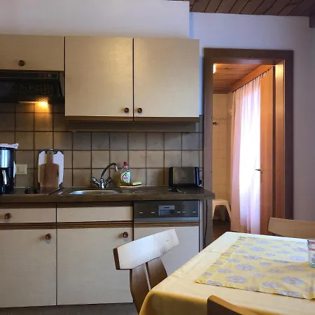 아파트 Haus Mansaura 판단츠